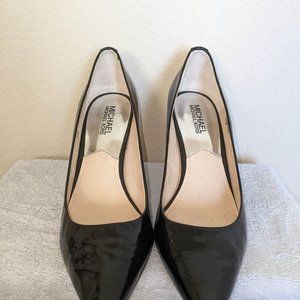 Michael Kors, closed toe, classic pump, size 8.5